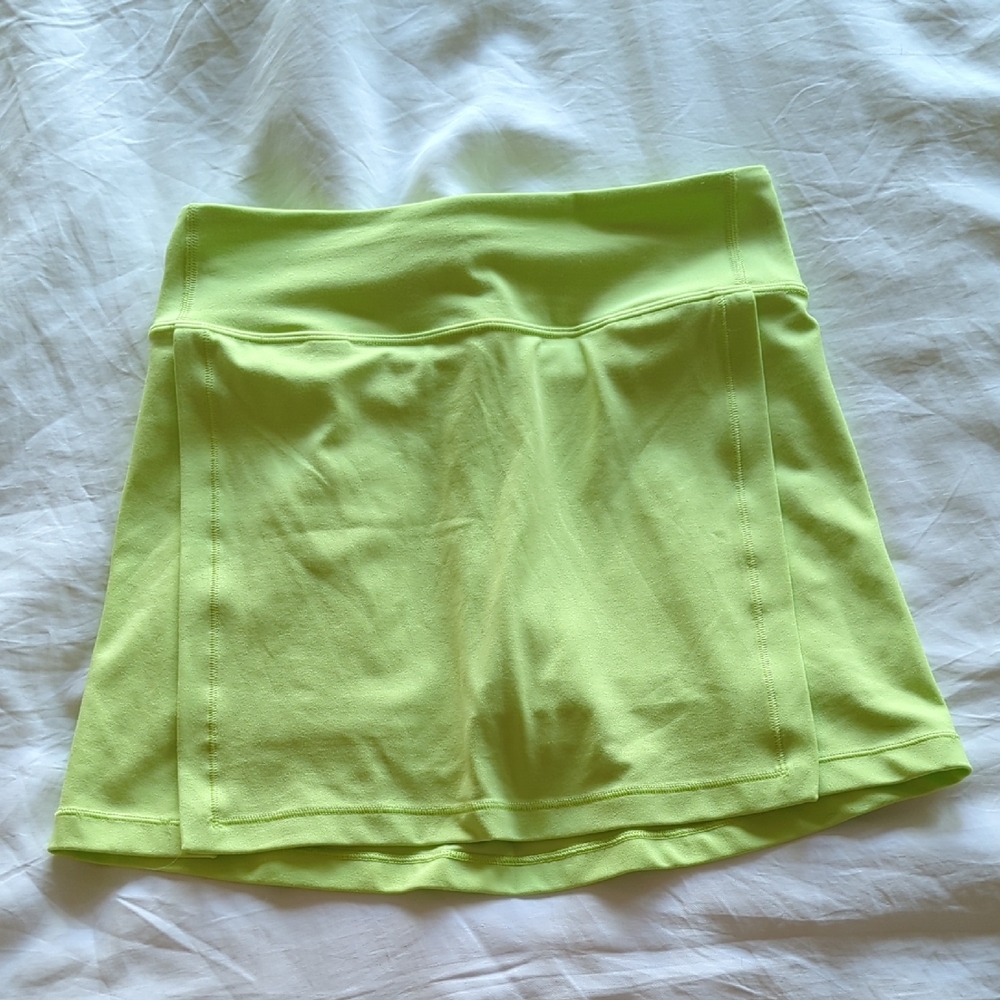 Athleta G/RL Goal Getter Skort in Neon Lime